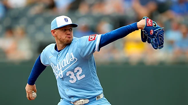 Stephen Kolek pitches a CGSO, Royals beat Mariners 5-0