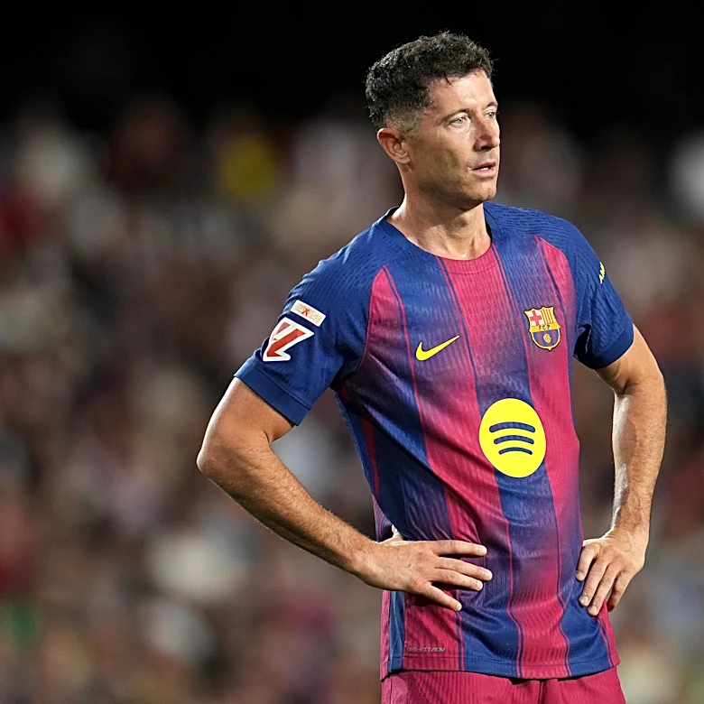 Three talking points from Valencia vs Barcelona as Robert Lewandowski says goodbye with a goal