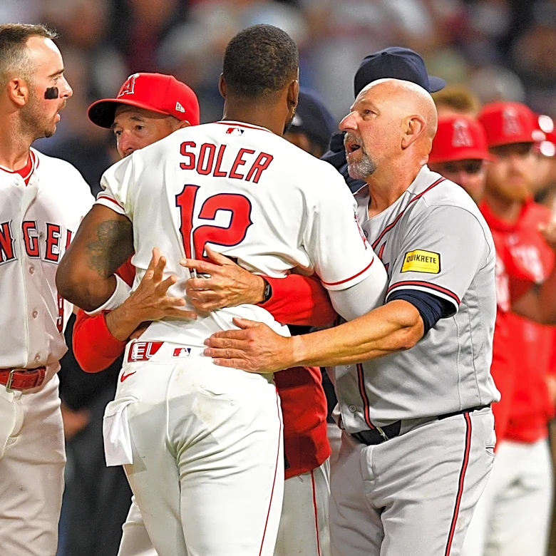 Did the Walt Weiss tackle save the season?