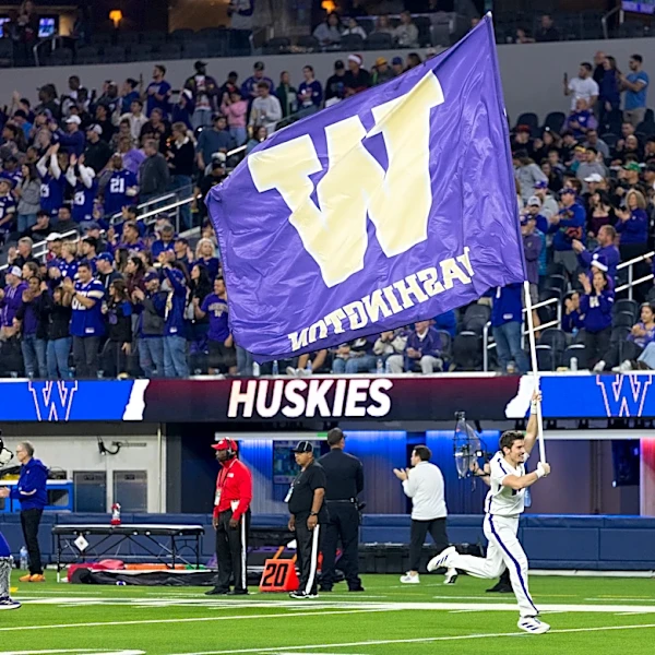 Recruiting Roundup: Huskies Set to Host A Big Wave Of Official Visitors Next Weekend