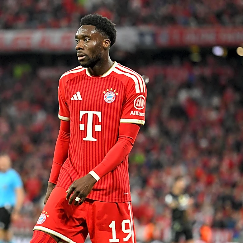 Bayern Munich prez says club not overly concerned with Alphonso Davies at World Cup