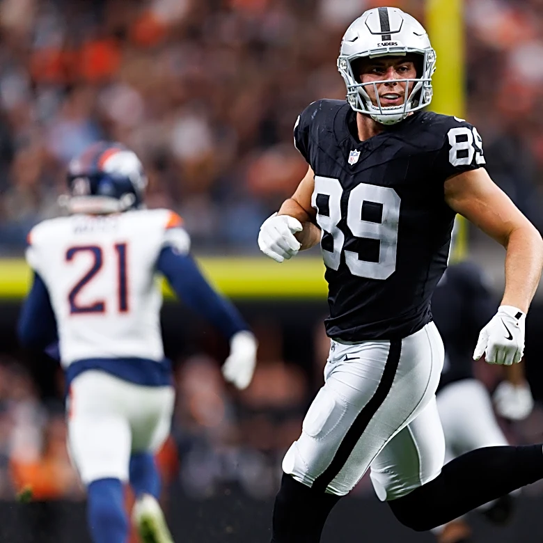 Can Brock Bowers win Offensive Player of the Year?
