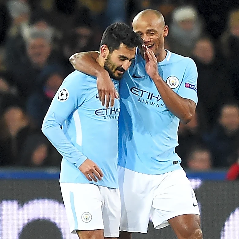 İlkay Gündoğan congratulates former Manchester City teammate Vincent Kompany for DFB-Pokal win with Bayern Munich