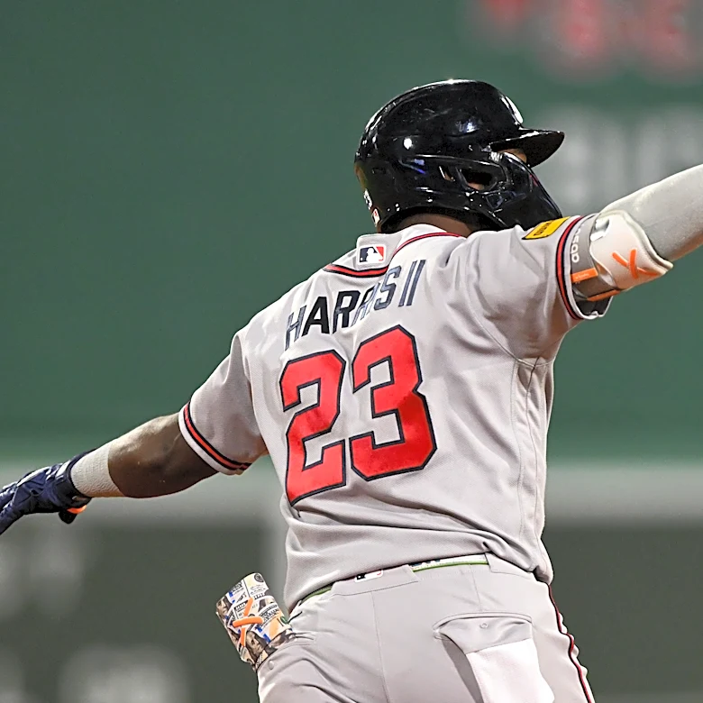Braves offense strikes hot to take close win over RedSox