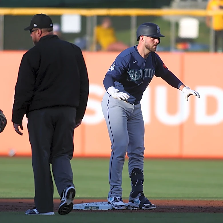Mariners make it easy, win 4-1