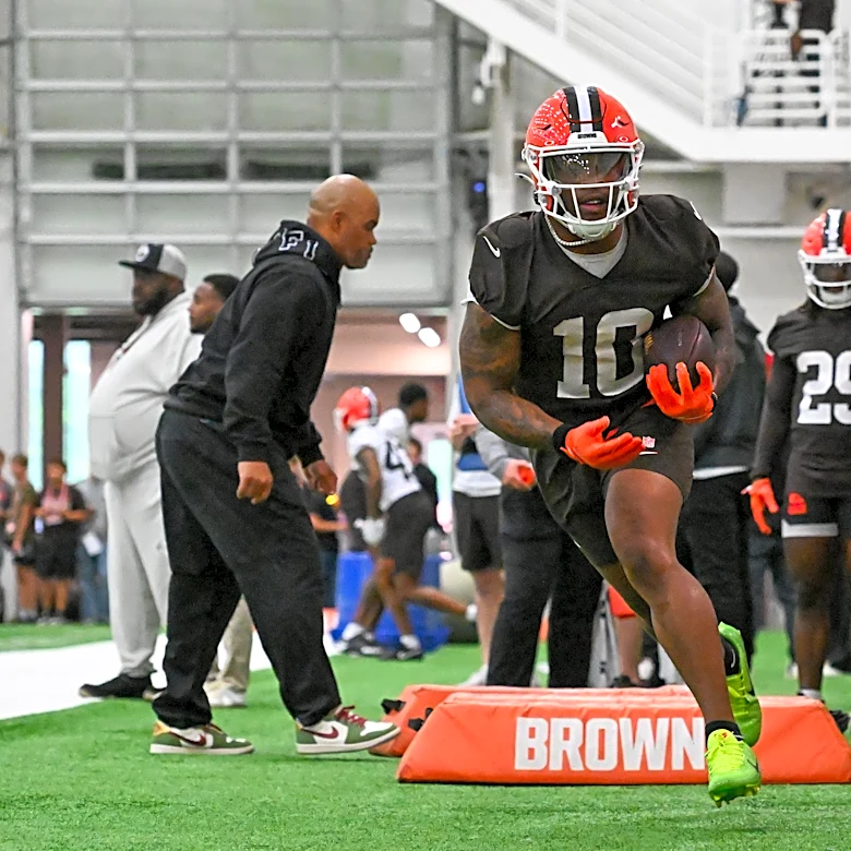 Daily Dawg Chow (5/27): Roster moves, defining success, and more!