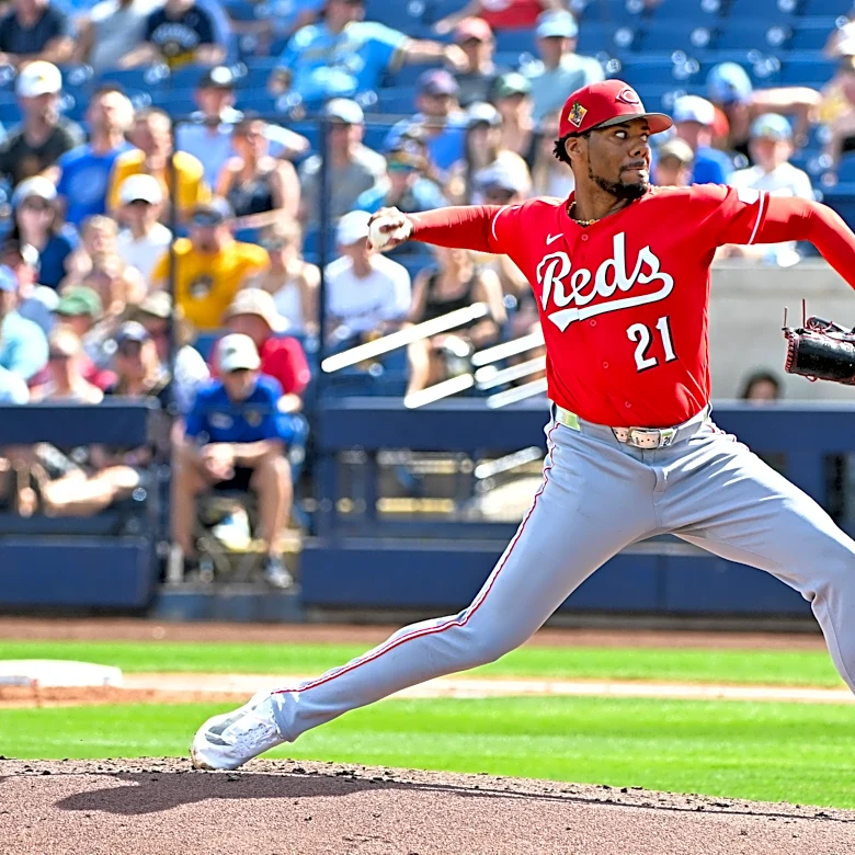 Hunter Greene throws first bullpen session on road back to Reds