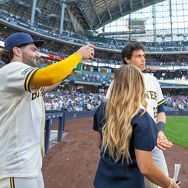 Brewers spoil no-hit bid in dramatic 2-1 comeback victory