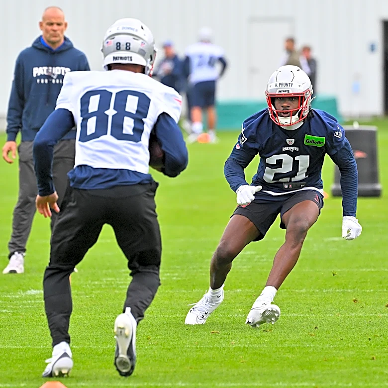 5 performances of note from the Patriots’ first open OTA practice