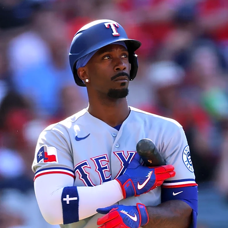 Rangers sign Lopez, DFA McCutchen