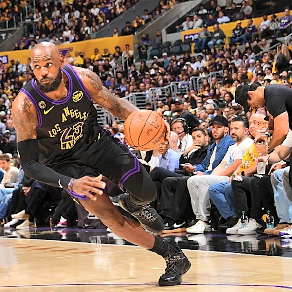 LeBron James reportedly wants Lakers to approach him with team’s plan for future