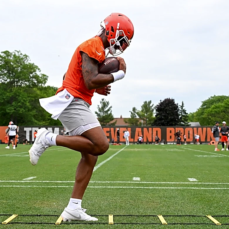QB run game could unlock Browns offense: OTA video shows it in action