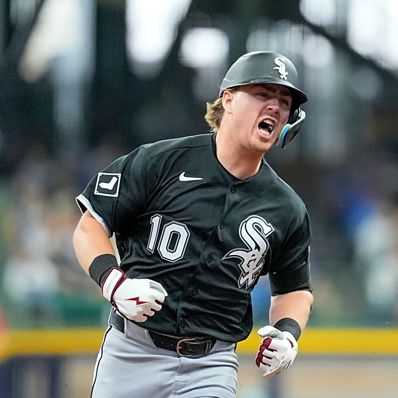 Sandlin’s stellar debut, red-hot bats, give White Sox a massive win