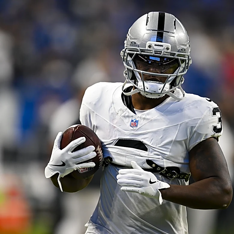 Dolphins work out free agent running back