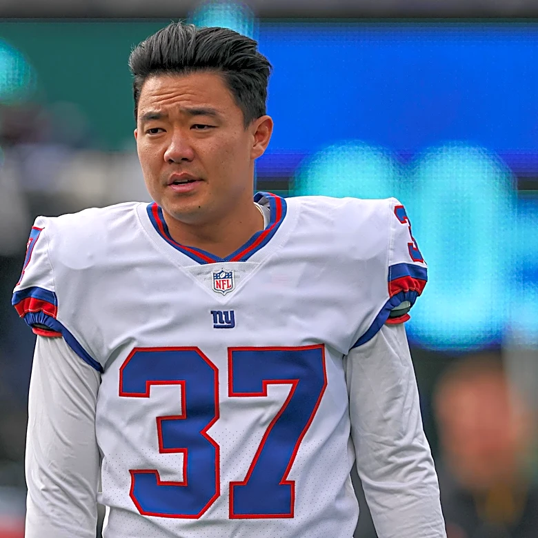 New York Jets sign disgraced ex-Giants placekicker