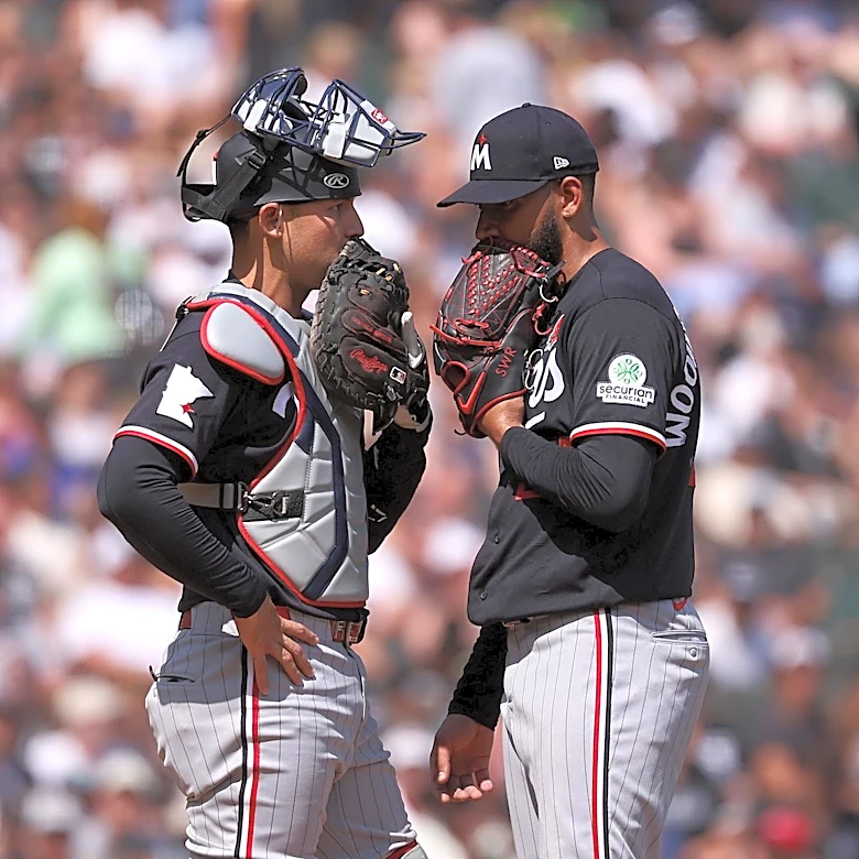 White Sox 6, Twins 2: A screeching halt