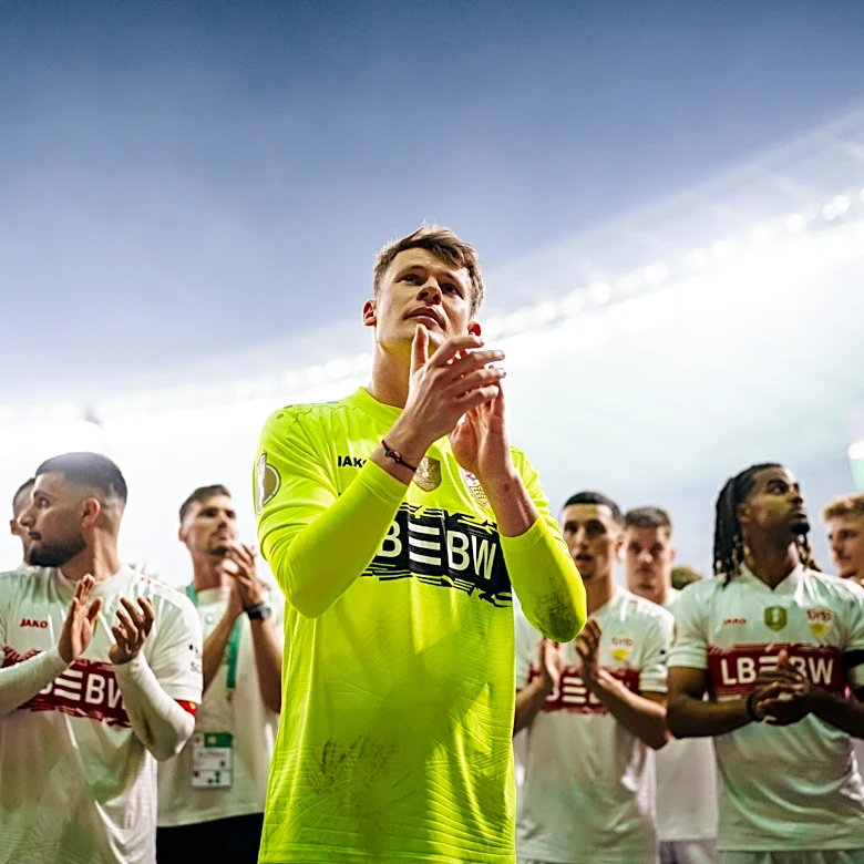 Alexander Nübel bids emotional goodbye to Stuttgart