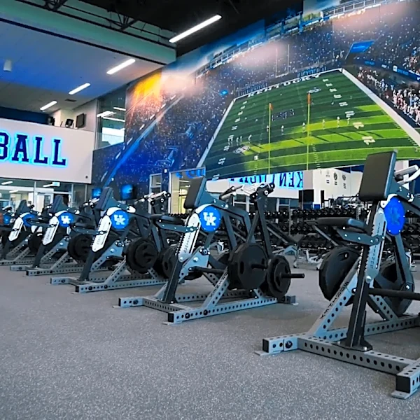 Kentucky Football unveils new $3 million weight room
