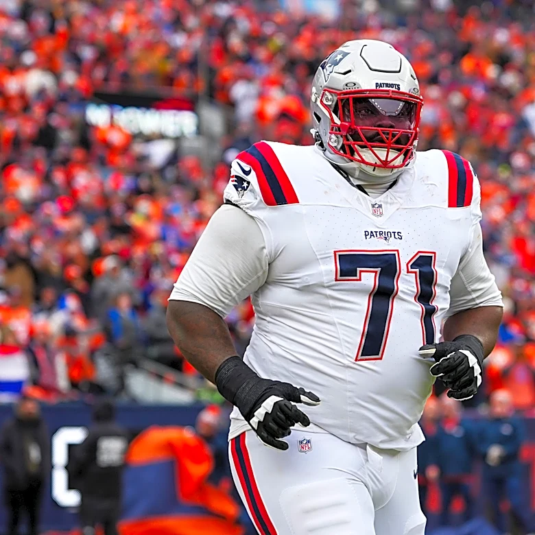 What reworked Mike Onwenu contract means for the Patriots