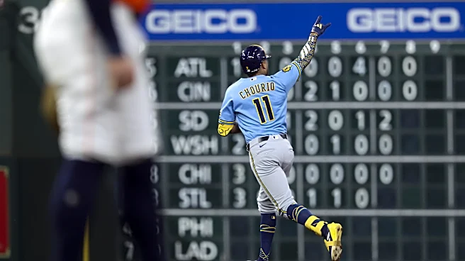 Brewers pick up gritty 5-4 comeback win over Astros in 10