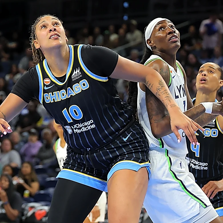 Are the Chicago Sky cursed in the third quarter? What explains their issues?