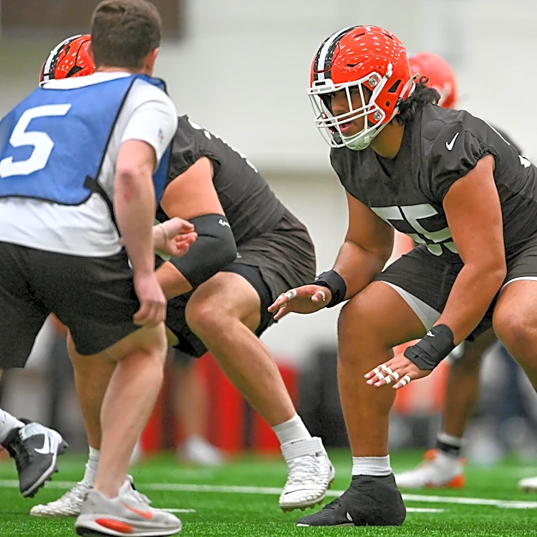 Browns O-line tapped for improvement in 2026
