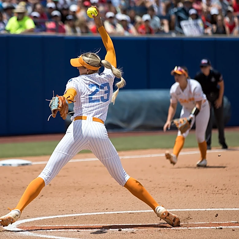 Tennessee softball takes down Texas Tech to advance to semifinals