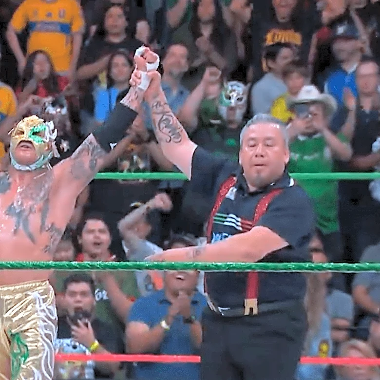 Fenix wins AAA World Cruiserweight Championship