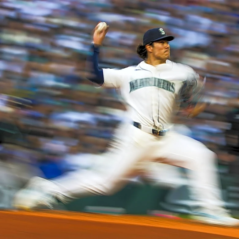 Bryan Woo dazzles, Mariners bash quartet of solo shots to breach .500