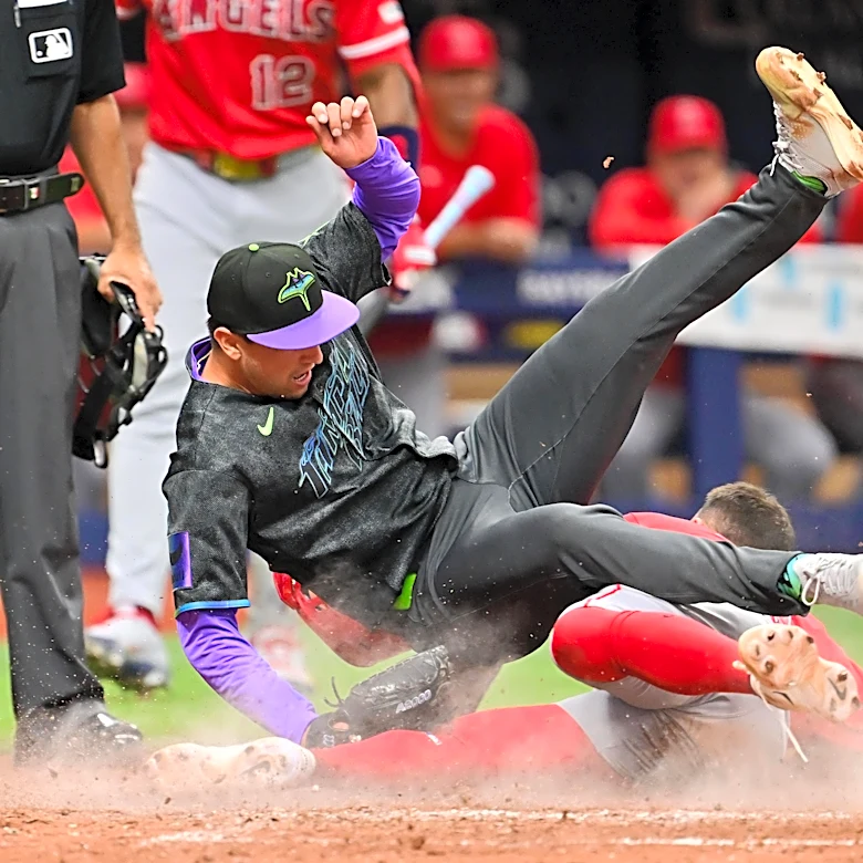 Yankees Rivalry Roundup: Angels drop two touchdowns at the Trop