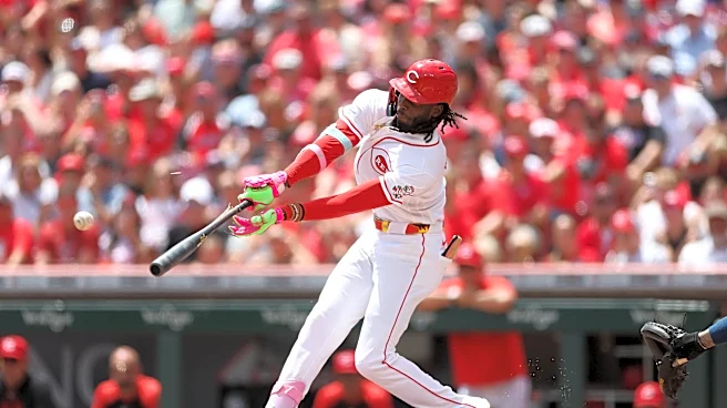 Elly De La Cruz exits Sunday’s game vs. Braves with apparent leg injury