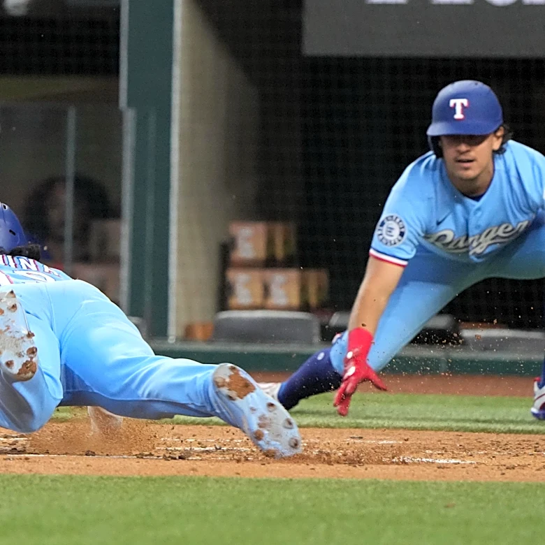 28-31 – Rangers close out May with 6-3 win to sweep Royals