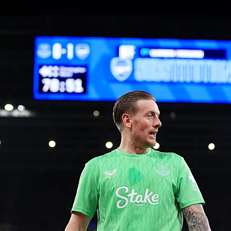 Monday’s Everton News: Greek right-back linked, Moyes on Grealish & George