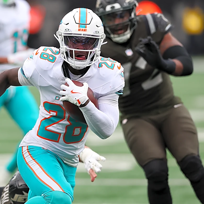 Could De’Von Achane join elite company – The Splash Zone 6/1/26