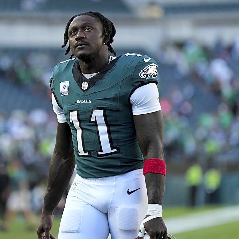 A.J. Brown trade talks between Patriots, Eagles entering critical phase