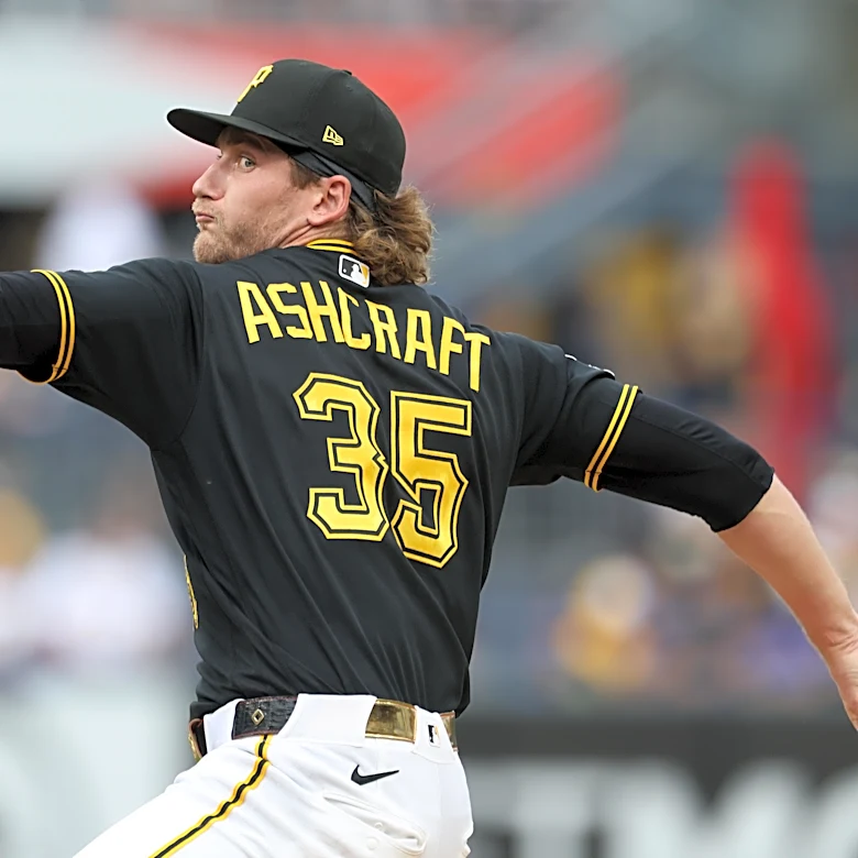 Pirates sweep Twins and drop some social media bragging