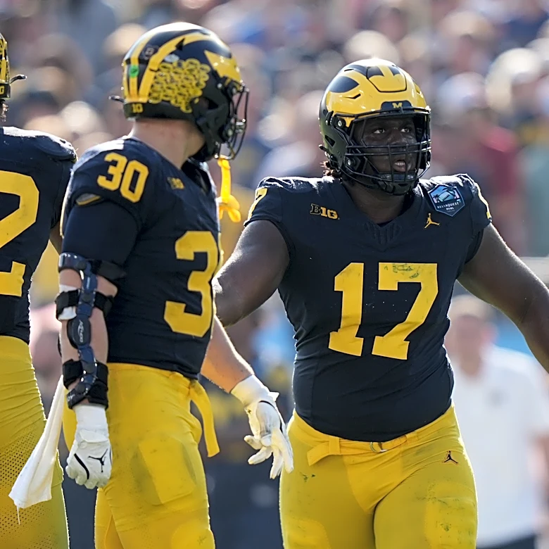 Recruiting Roundup: 5-star DL set to visit Michigan Football this month