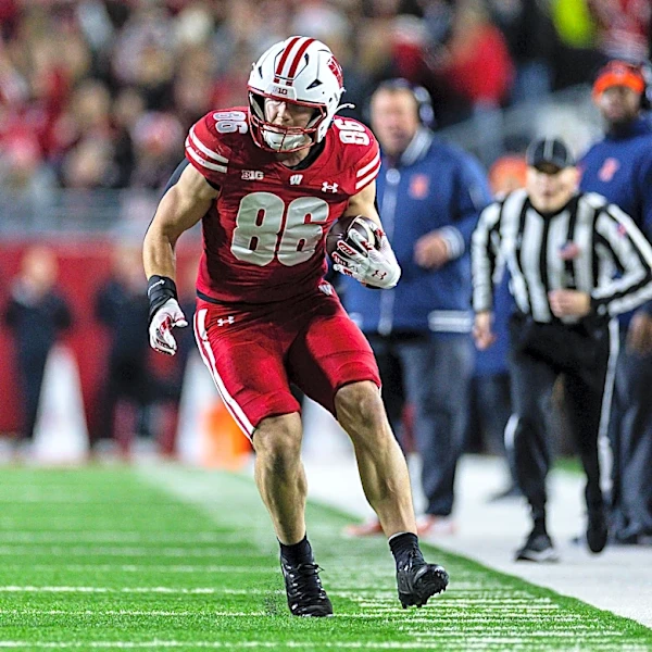 Why the Seahawks took a chance on Lance Mason despite a crowded tight end room