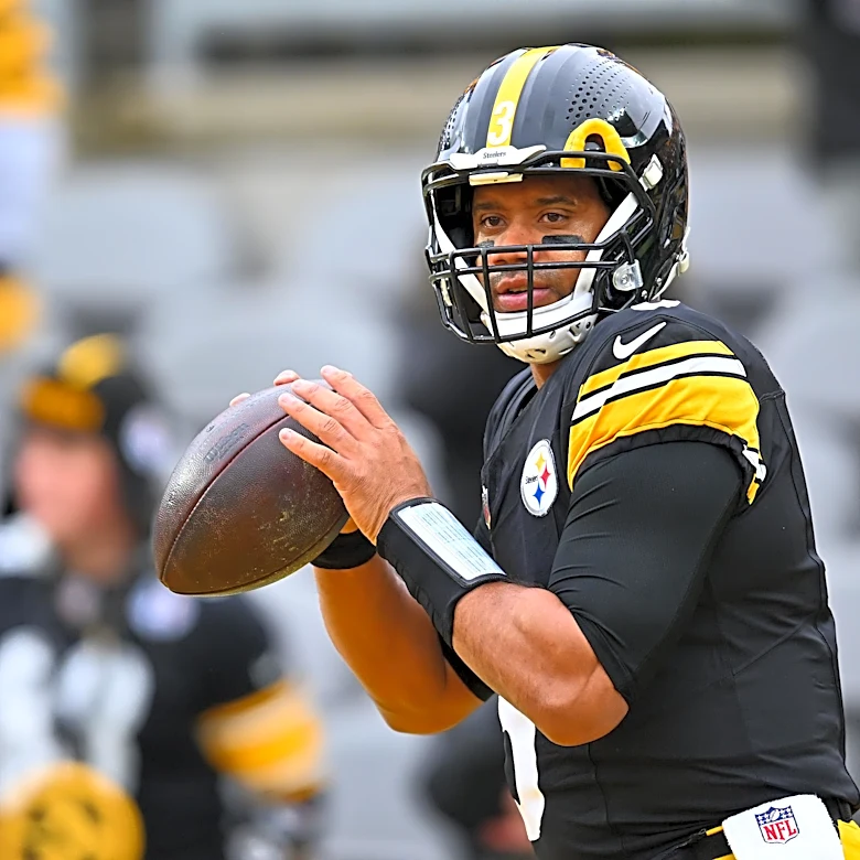 Former Steelers QB signs with CBS as new NFL analyst