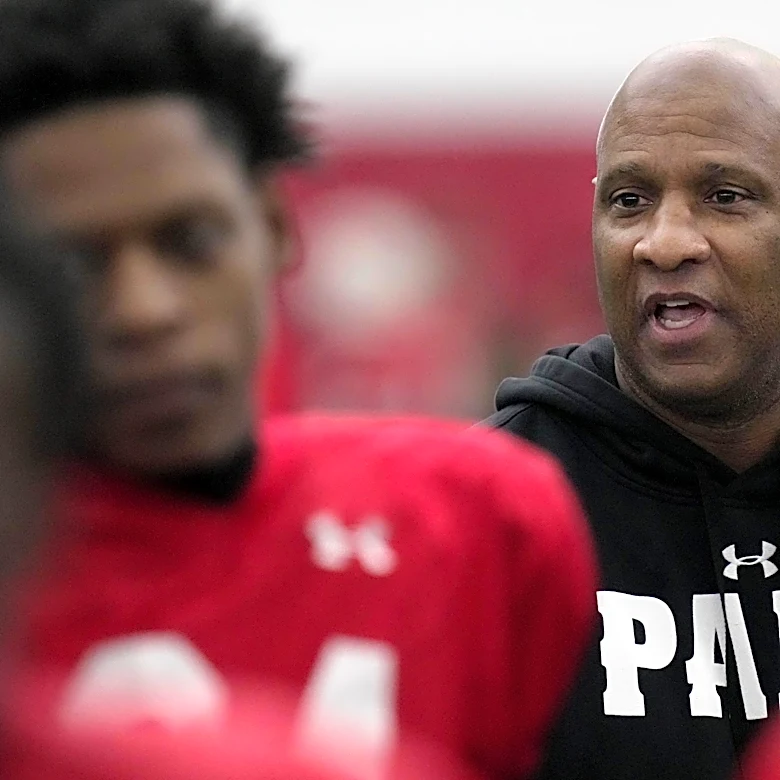 Four star cornerback de-commits from ACC school after official visit to Wisconsin