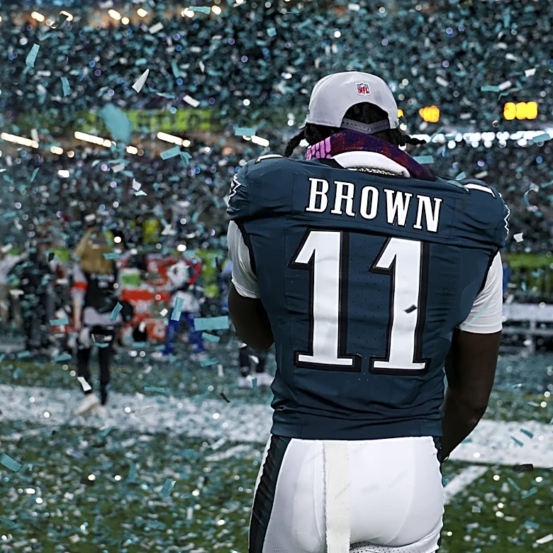A.J. Brown trade official: Eagles send wide receiver to Patriots for draft picks