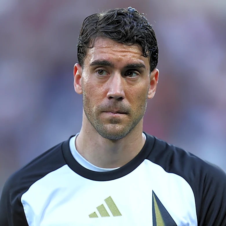 Report: Juventus set for ‘final’ meeting with Dusan Vlahovic over potential new contract