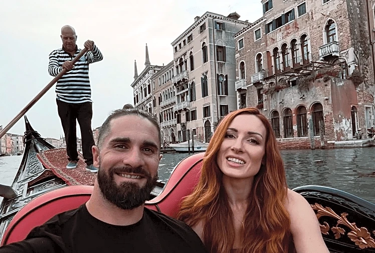 Tweets of the Week: Becky Lynch & Seth Rollins gondola ride, El Grande Americano mural, more!