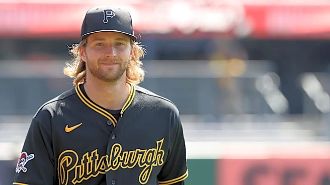 Pirates Carmen Mlodzinski back with the team and back in the bullpen