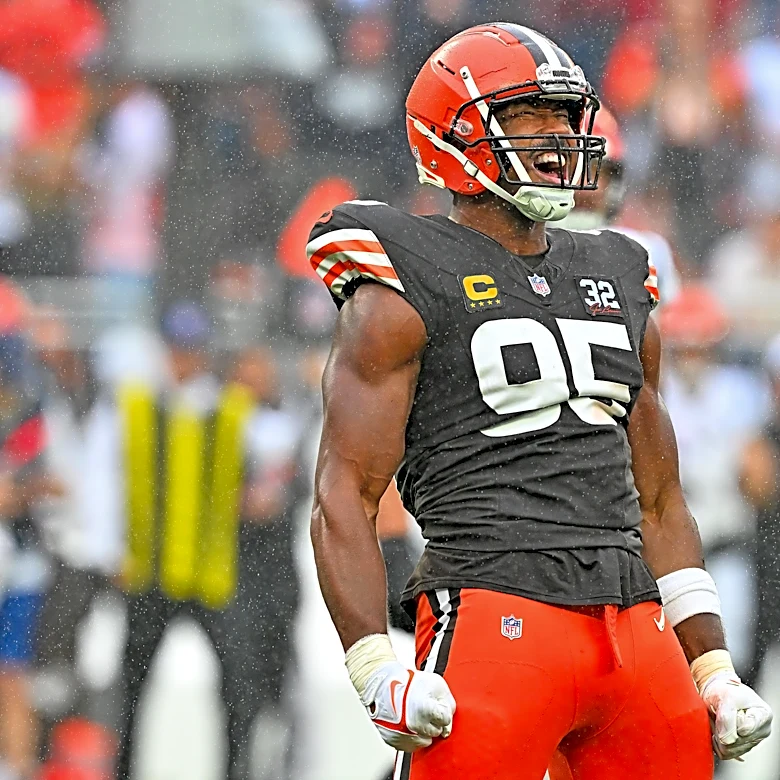 Daily Dawg Chow (6/2): Farewell, Myles. See you in Canton.