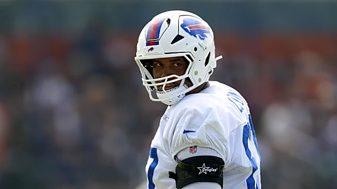 Buffalo Bills OT Travis Clayton working at DT during OTAs