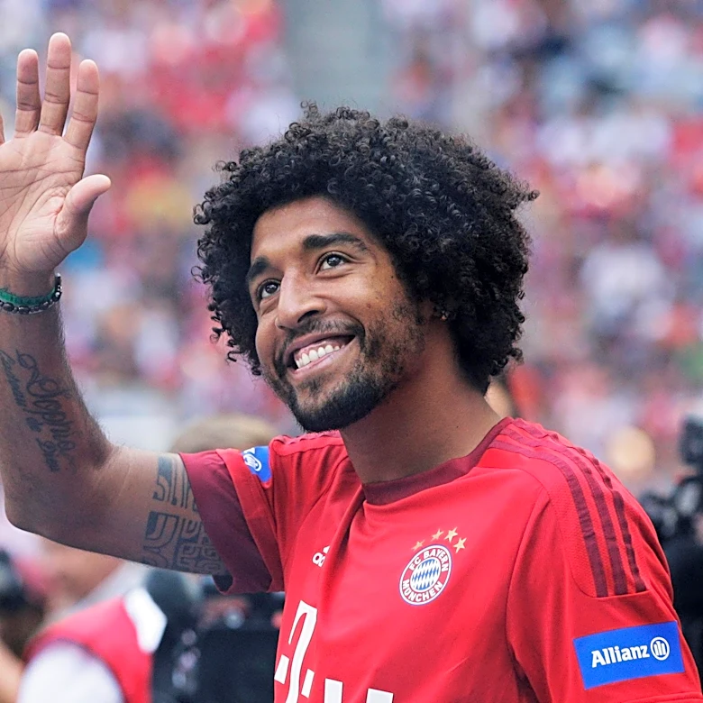 Official: Bayern Munich bring back treble winner Dante to coach U-23s