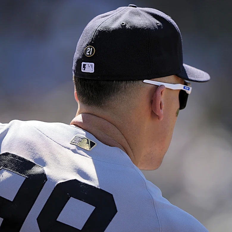 Aaron Judge reportedly has bone bruise on shoulder