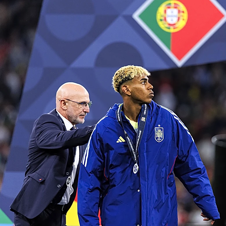 Luis de la Fuente talks Lamine Yamal, Marc Bernal and Spain’s goalkeepers ahead of World Cup warm-up vs Iraq