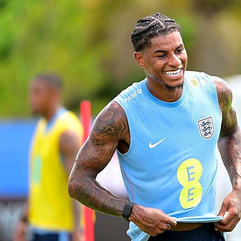 Barcelona set record straight on talk of lowball Marcus Rashford offer
